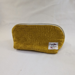 Petite trousse upcyclée jaune moutarde Fancybèle1 Petite trousse upcyclée jaune moutarde Fancybèle